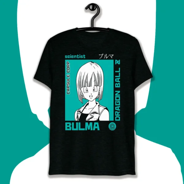 Vector de Bulma en formato .ai y .png, ideal para estampados personalizados en playeras, sudaderas y otros artículos. Incluye mockups de playeras negras con fondo transparente.