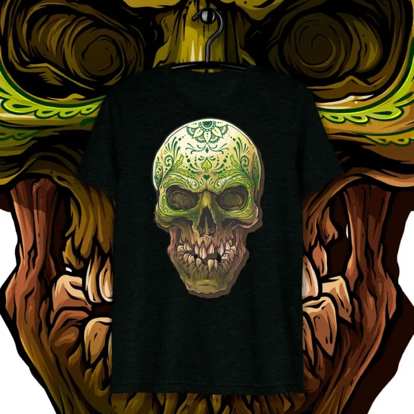 Vector de calavera decorativa con detalles intrincados en tonos verdes y amarillos, ideal para estampar en playeras, sudaderas y otros artículos personalizables.